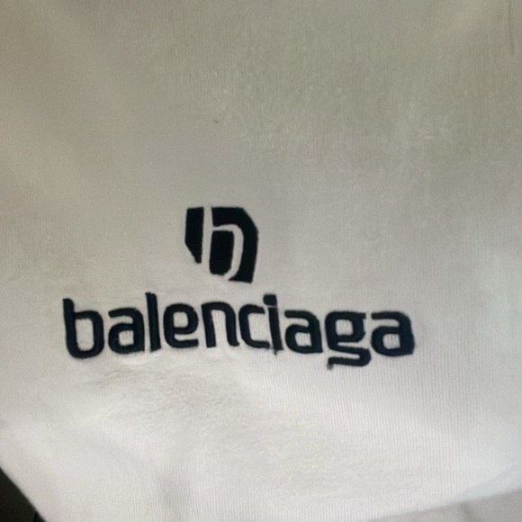 BALENCIAGA
Beige Sponsor Logo T-Shirt Size S - Picture 13 of 13